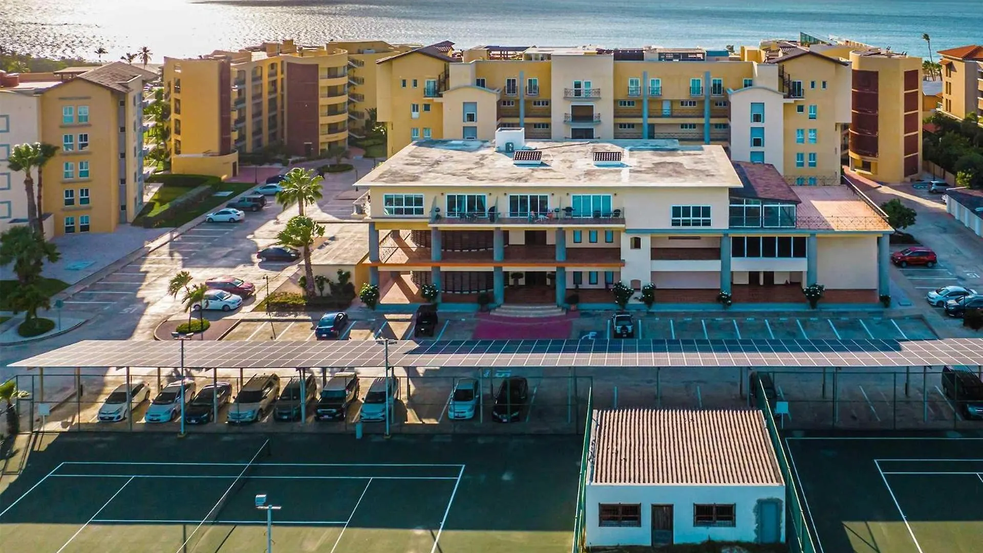 Дом отдыха Beachfront - Ocean Extravaganza 3Br Condo - E121 Палм Бич Аруба